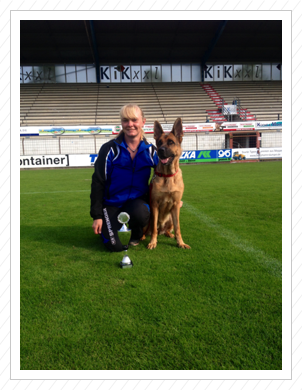 Dani und Cleo bei der Bundessiegerprüfung Dani und Cleo bei der Bundessiegerprüfung