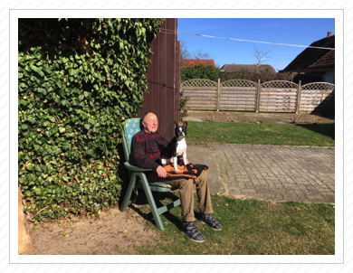 Diego und Herrchen genießen die Sonne - April 2017 Diego und Herrchen genießen die Sonne - April 2017